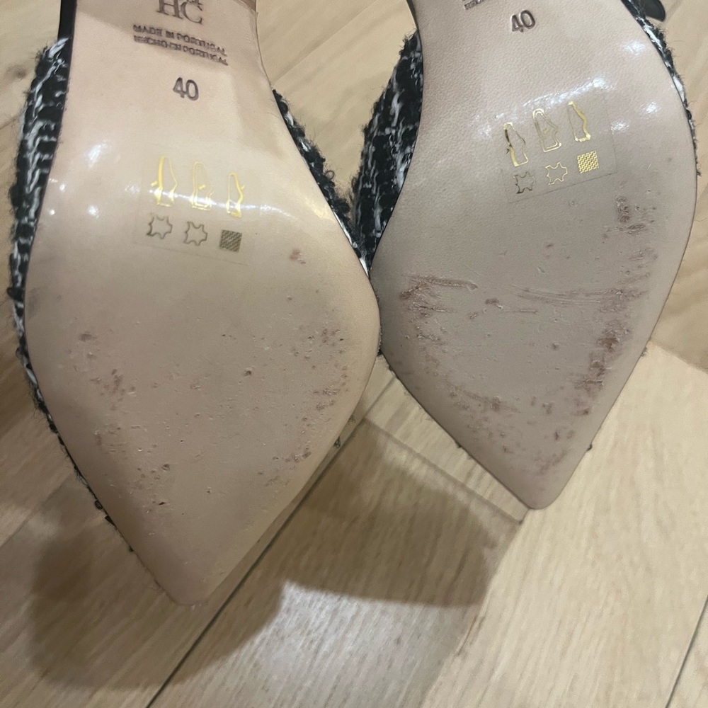 ✨Carolina Herrera Black and White Tweed Women's Heels - Picture 9 of 9